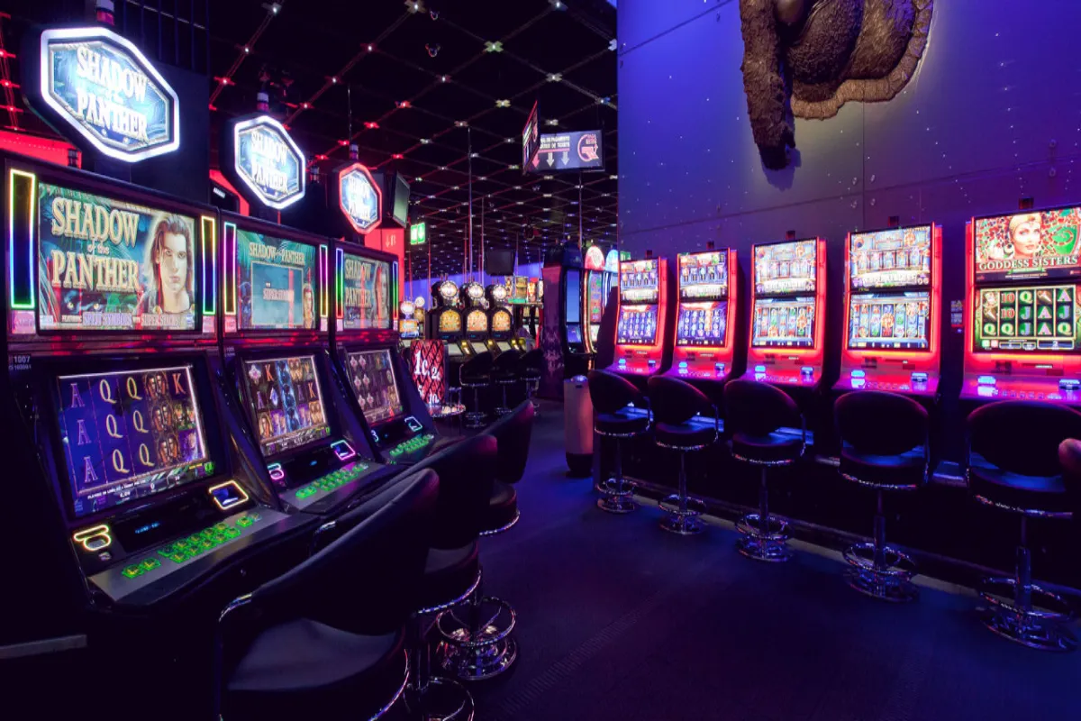 Etykieta w Casino Warsaw – savoir-vivre od ruletki po poker VIP